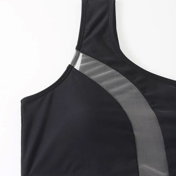 Bikini - Picture 7 of 8